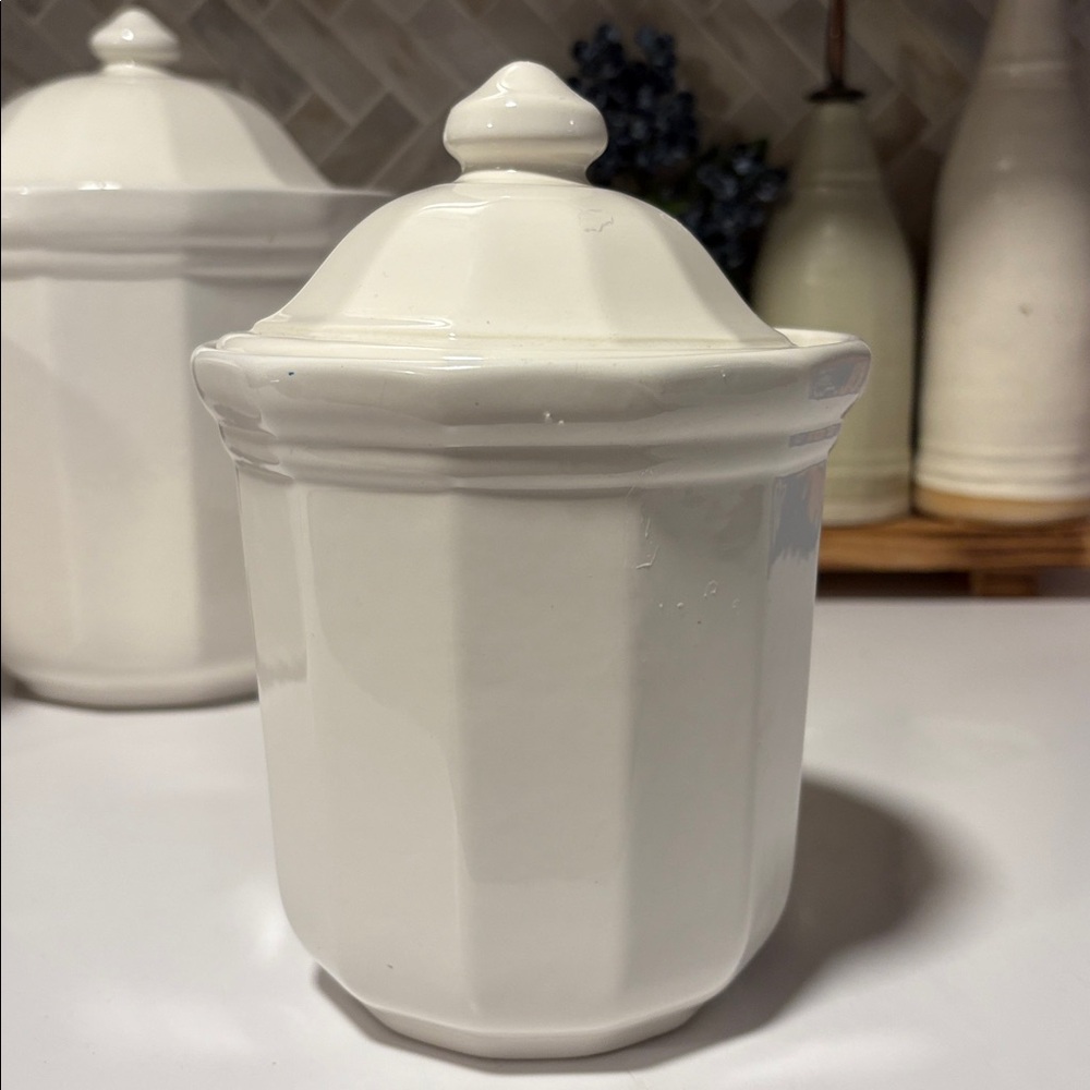 Vintage Pfaltzgraff Heritage White Stoneware Canisters - set of 3 EUC - Picture 2 of 6